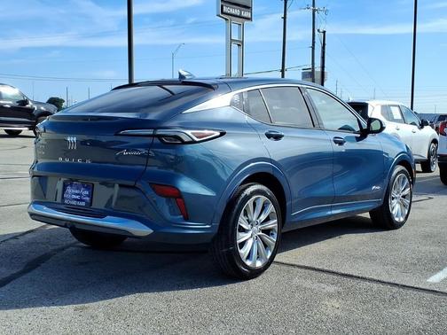 Ocean Blue Metallic 2024 Buick Envista Avenir FWD