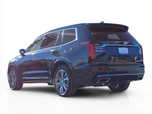 2025 Cadillac XT6 Premium Luxury FWD