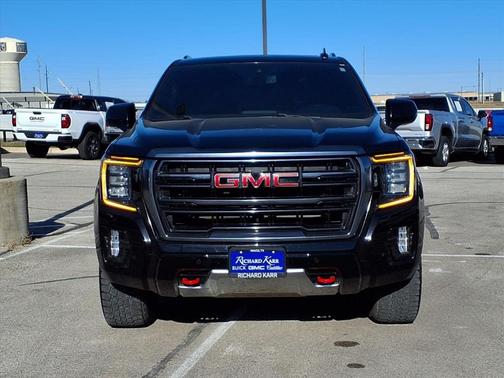 2022 GMC Yukon 4WD AT4