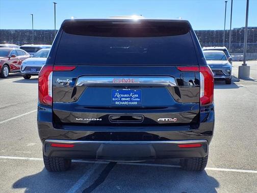 2022 GMC Yukon 4WD AT4