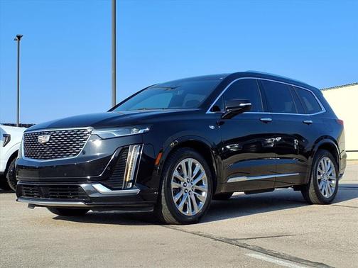 2022 Cadillac XT6 Premium Luxury FWD