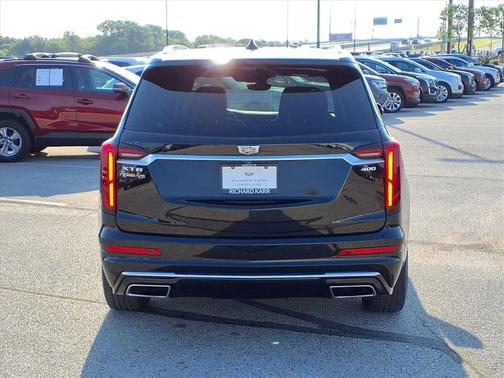 2022 Cadillac XT6 Premium Luxury FWD