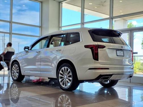 2024 Cadillac XT6 Premium Luxury FWD
