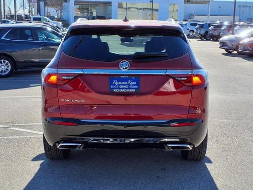 2024 Buick Enclave Essence FWD