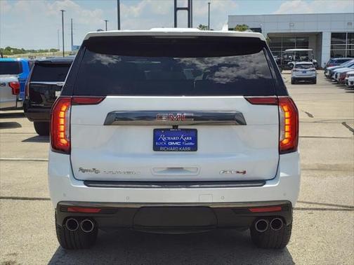 2023 GMC Yukon 4WD AT4