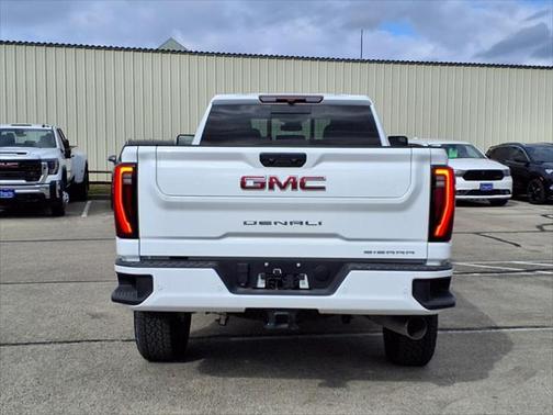 2025 GMC Sierra 2500 Denali