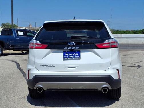 2021 Ford Edge Titanium