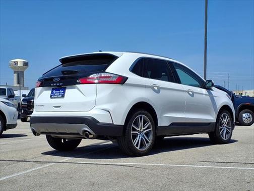 2021 Ford Edge Titanium