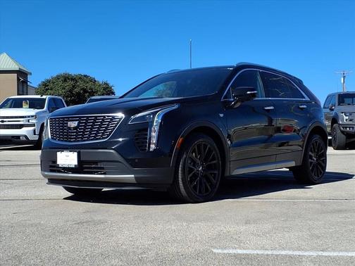 2022 Cadillac XT4 Premium Luxury