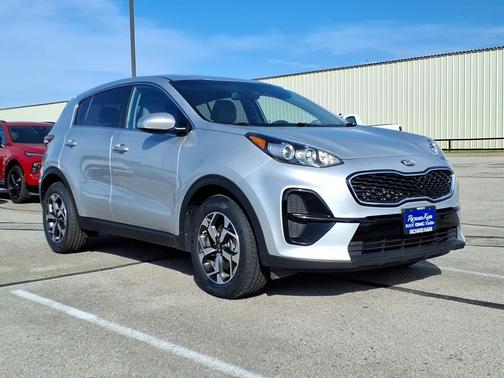 Sparkling Silver 2022 Kia Sportage LX