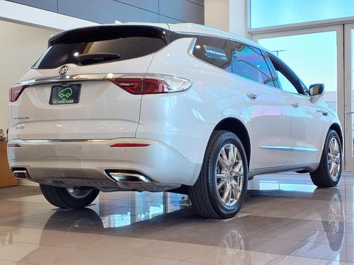 2023 Buick Enclave Essence FWD