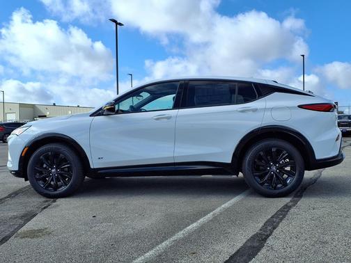 Summit White 2026 Buick Envista Sport Touring FWD