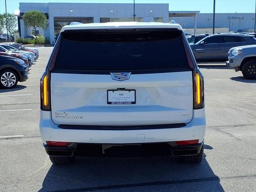 2023 Cadillac Escalade Sport