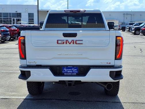 2025 GMC Sierra 2500 AT4