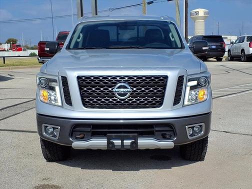 2018 Nissan Titan PRO-4X