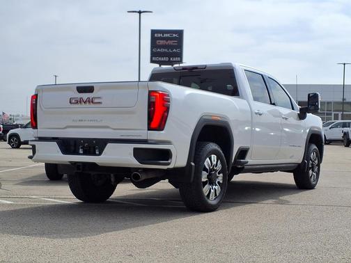 2024 GMC Sierra 2500 Denali