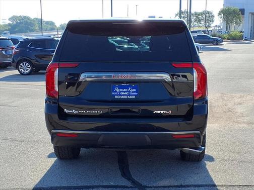 2023 GMC Yukon XL 4WD AT4