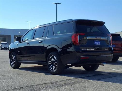 2023 GMC Yukon XL 4WD AT4