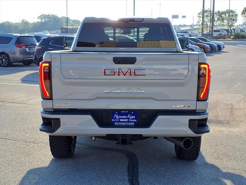 2026 GMC Sierra 2500 AT4