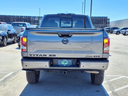 2024 Nissan Titan XD SV