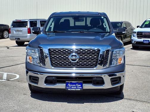 Gun Metallic 2018 Nissan Titan SV