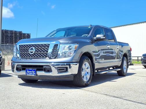 Gun Metallic 2018 Nissan Titan SV