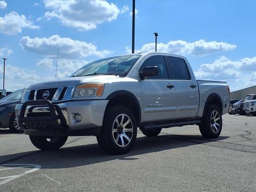 2015 Nissan Titan SV
