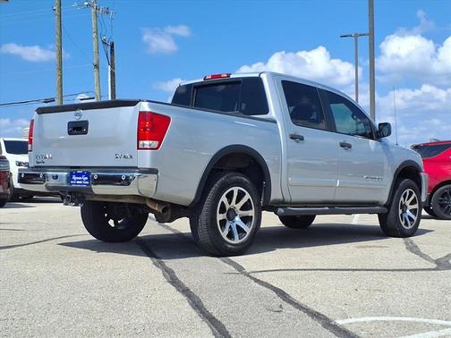 2015 Nissan Titan SV
