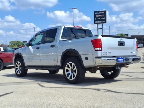 2015 Nissan Titan SV
