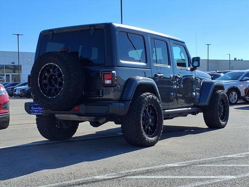 2023 Jeep Wrangler 4-Door Sahara 4x4