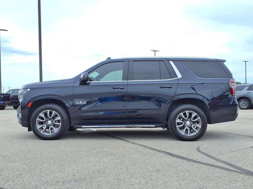 Midnight Blue Metallic 2022 Chevrolet Tahoe LT