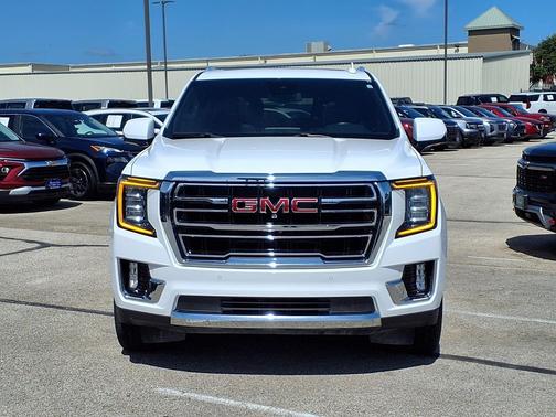 Summit White 2023 GMC Yukon SLT