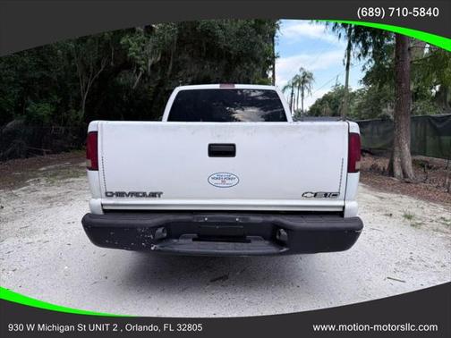 2001 Chevrolet S-10 Base