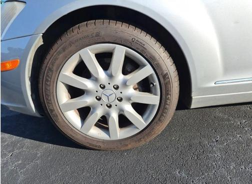 Silver 2007 Mercedes-Benz S-Class S 550 Sedan 4D
