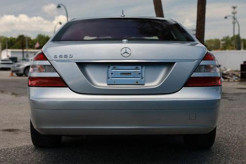 Silver 2007 Mercedes-Benz S-Class S 550 Sedan 4D