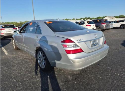 Silver 2007 Mercedes-Benz S-Class S 550 Sedan 4D