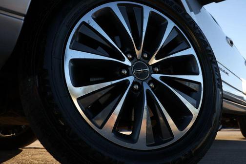 2017 Lincoln Navigator Select