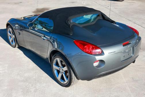 2007 Pontiac Solstice Convertible 2D