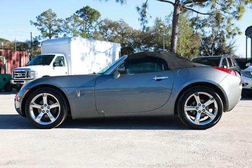 2007 Pontiac Solstice Convertible 2D