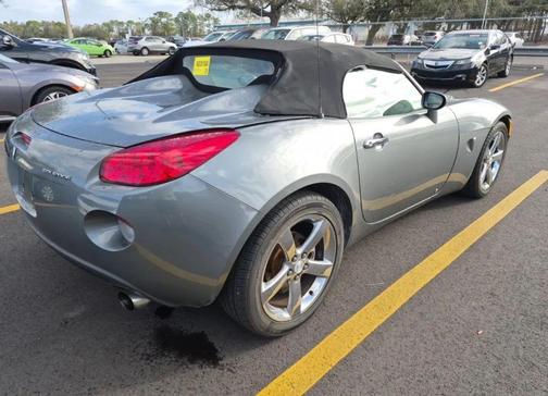 2007 Pontiac Solstice Convertible 2D