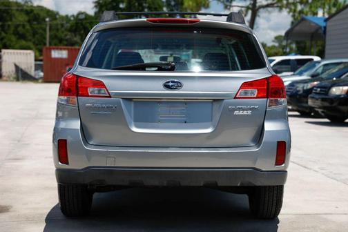 Steel Silver Metallic 2011 Subaru Outback 2.5i