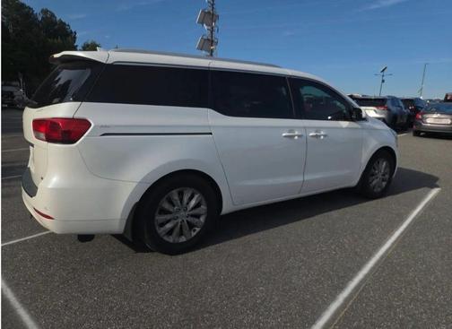 Snow White Pearl 2016 Kia Sedona EX
