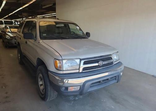 Gold 2000 Toyota 4Runner Base
