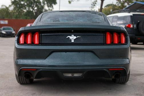 2015 Ford Mustang V6