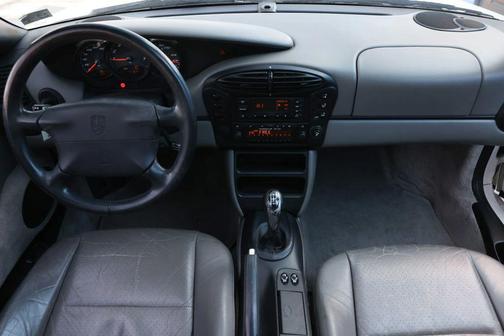 2000 Porsche Boxster Cabriolet 2D