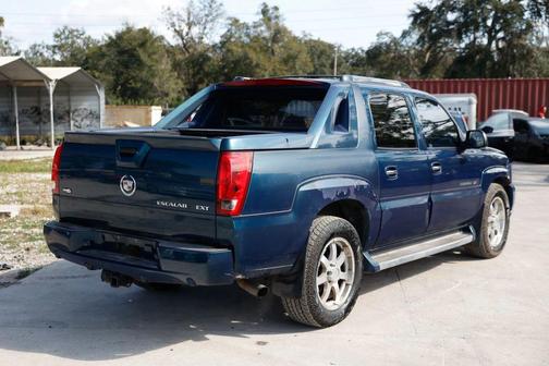 2005 Cadillac Escalade EXT Base