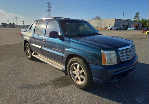2005 Cadillac Escalade EXT Base
