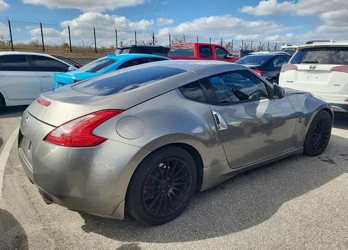 2009 Nissan 370Z Base