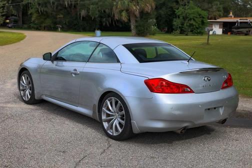 2010 INFINITI G37 Base