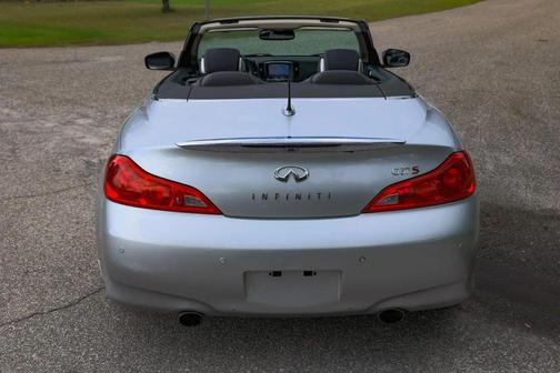 2010 INFINITI G37 Base